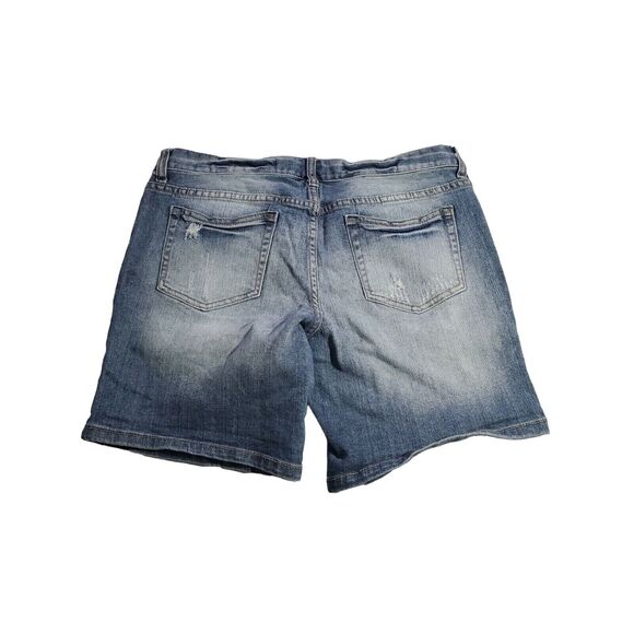 Refuge Shorts Size 9 Juniors Blue Medium Wash Mid Rise Distressed Denim - Picture 1 of 4